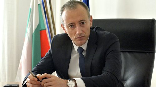 Министърът на образованието ще посети училището в Скравена 