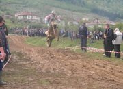 Благоприятно време за състезателите по мотокрос и офроуд в Етрополе
