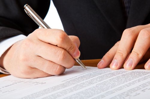 Министър Димов подписа договор за  изграждане на инсталация за отпадъци, която ще обслужва общините Ботевград, Правец и Етрополе