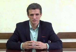След като общинският съвет не прие цени за паркиране в определената вече Синя зона, кметът Иван Гавалюгов ще внесе отново предложението на извънредно заседание на общинския съвет Скрийншот