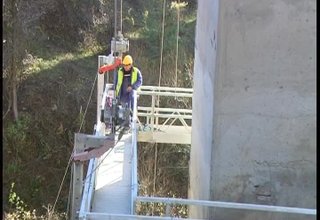 Две от колоните на виадукта Бебреш са ремонтирани, строителите работят усилено Скрийншот