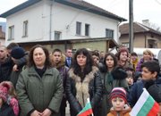 ЕТРОПОЛЦИ СЕ ПОКЛОНИХА ПРЕД ГЕРОИЧНАТА СМЪРТ НА АПОСТОЛА