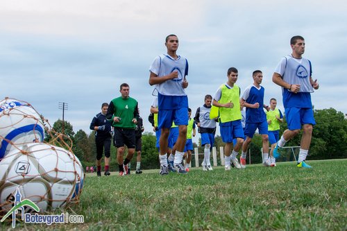 Балкан вече има и мъжки футболен отбор, ще играе в А окръжна група
