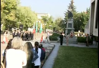 България отбелязва 102-та годишнина от обявяването на своята независимост като държава Скрийншот