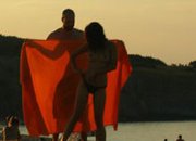 Дидо от Д2 натиска гола мацка на плажа