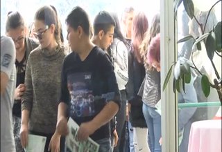 Стотици седмокласници от основните училища в общината днес бяха поканени в ПГТМ Христо Ботев Скрийншот