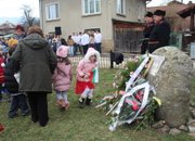 ЕТРОПОЛЦИ СЕ ПОКЛОНИХА ПРЕД ГЕРОИЧНАТА СМЪРТ НА АПОСТОЛА