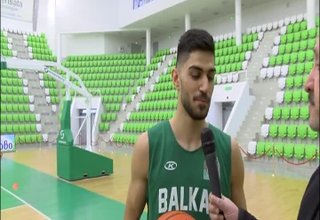 Пожеланията на част от играчите на Балкан както към многобройните си привърженици, така и към самите себе си. Скрийншот