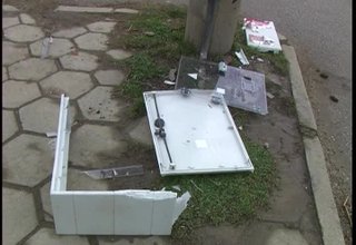 Вандали изпочупиха електрическо табло, собственост на ЧЕЗ Скрийншот