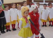 Деца от Детска градина “Звънче“ поднесоха празнична програма в Дома за възрастни хора “Д-р Адриян Атанасов“ 