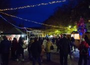 Грейнаха коледните светлини на елхата в Ботевград
