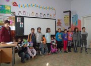 Осмомартенски поздрави от деца и ученици за жените в училището