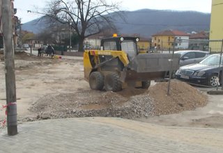До два месеца ще бъде готово благоустройството на района около сградата на началния етап на училище Никола Вапцаров Скрийншот