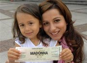Външно министерство "приютява" циганката от "Стъклен дом" 