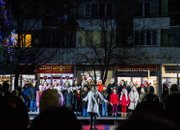 Грейнаха коледните светлини на елхата в Ботевград