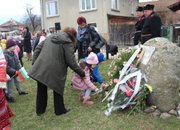 ЕТРОПОЛЦИ СЕ ПОКЛОНИХА ПРЕД ГЕРОИЧНАТА СМЪРТ НА АПОСТОЛА