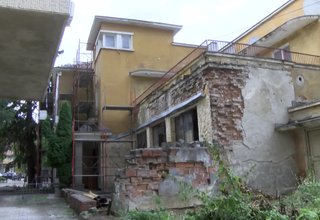 Започна ремонт на сградата на Военния клуб Скрийншот