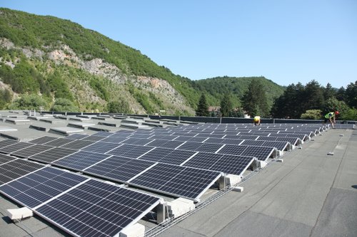 Сервизната база ProAuto – Етрополе има фотоволтаична централа 