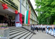 Среща на поколенията събра бивши и настоящи гимназисти