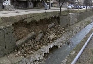 Коритото на Стара река е започнало да се руши Скрийншот