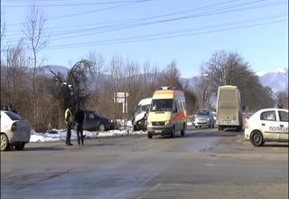 Тежка катастрофа заради не спиране на знак стоп Скрийншот