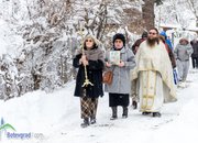 Именик извади кръста от ледените води на Стара река 