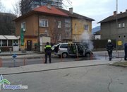 Автомобил се запали по време на движение 
