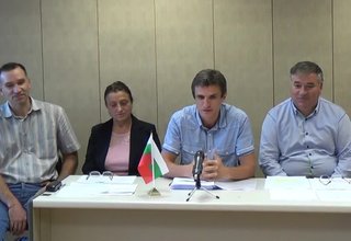 Съветници от опозицията дадоха пресконференция 1 част Скрийншот