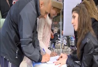В Ботевград започна събирането на подписи за нацианален референдум за промяня на политическата система Скрийншот