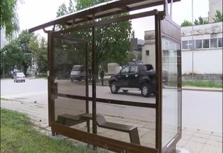 Ботевград има нови автобусни спирки Скрийншот