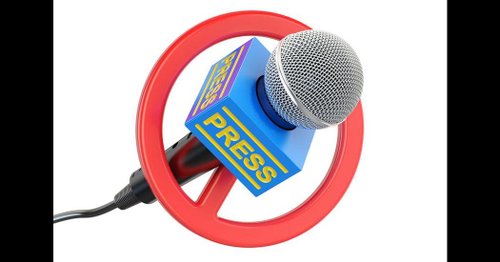 Наказват директор заради интервю