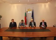 КМЕТОВЕТЕ НА ЕТРОПОЛЕ, БОТЕВГРАД И ПРАВЕЦ ПОДПИСАХА ДОГОВОР ЗАЕДНО С МИНИСТЪРА НА ОКОЛНАТА СРЕДА И ВОДИТЕ ЗА ПРОЕКТ ЗА КОМПОСТИРАЩИ ИНСТАЛАЦИИ