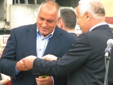 Етрополска завера клати ГЕРБ