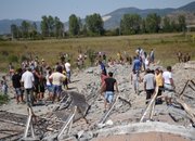 1000 тона бетон се срутиха за 10 секунди