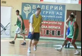 Националният отбор на България по баскетбол за младежи до 20 годиниза замина за Сараево Скрийншот