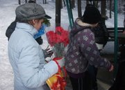 Ученици от Вапцаров се поклониха пред руския паметник в Рашково 