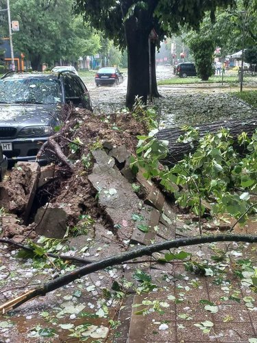 Невиждана градушка удари и  Ботевград
