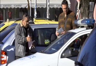 Лека катастрофа на светофара при болницата Скрийншот