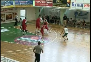 Баскетболният отбор на Балкан игра в Ботевград две контроли с Лукойл Академик Скрийншот