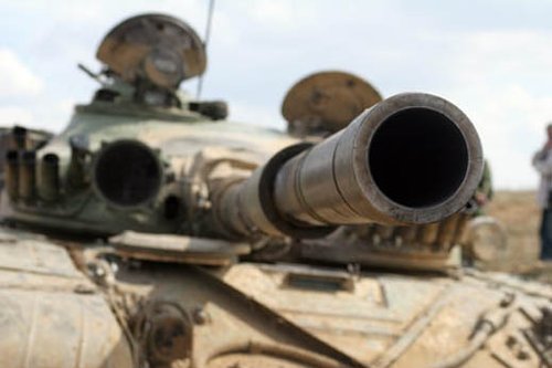 Пиян британски войник бяга от казармата с 2 танка