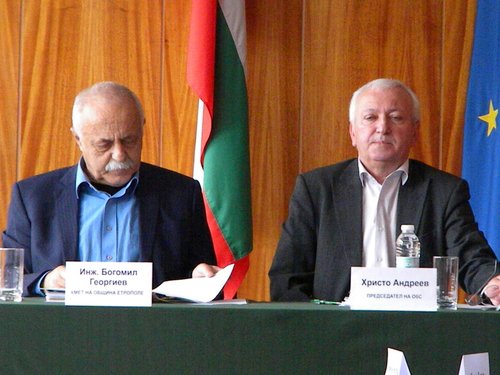 Кметската заплата става 2350 лева