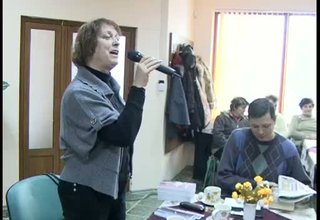 Потесата Надежда Захариева се срещна със свои почитатели в община Ботевград и представи книгата си „Една Надежда”. Скрийншот