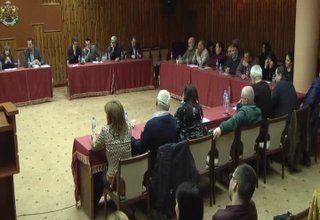 Общинският съвет отново не гласува Система за прием на първокласници в Ботевград за следващата учебна година Скрийншот