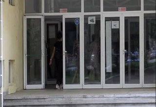 За първи път тази година седмокласниците ще могат да подават заявления за прием в гимназиите и по електронен път Скрийншот
