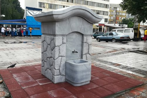 Възстановиха чешмата на зеленчуковия пазар