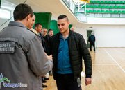 Полицаи събраха 2000 лева от футболен турнир в Ботевград за детето на свой колега