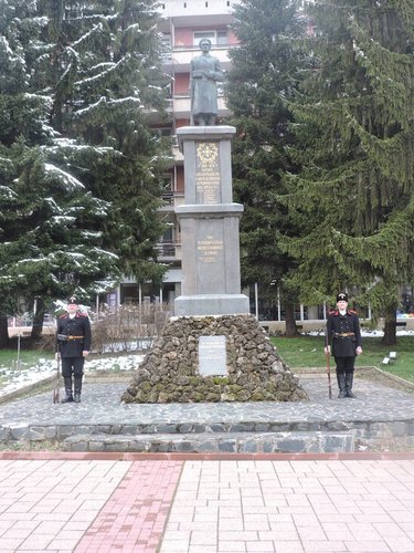 Етрополе отбеляза Националния празник 3-ти март