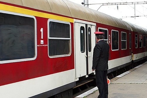Пускат допълнителни вагони по международните влакови линии
