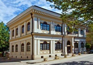 Изложба на картини от фонда на музея в Правец бе открита в Севлиево