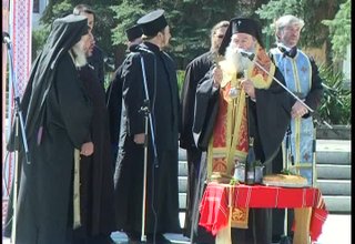 На вчерашния Тодоровден в Правец жители и гости на града празнуваха Скрийншот